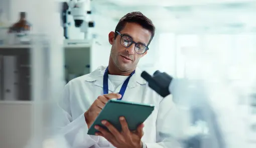 Jak kontrolowane są badania kliniczne w Polsce?
